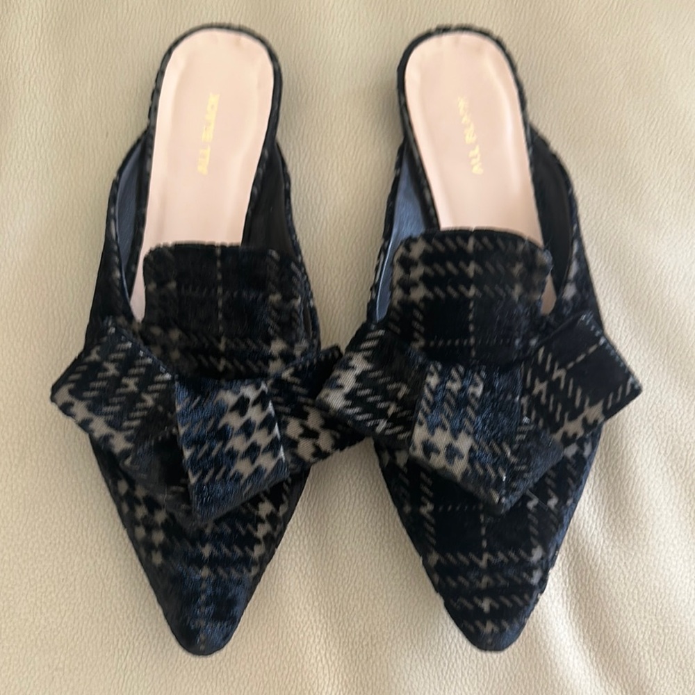 All black brand shoes women’s size 39.5